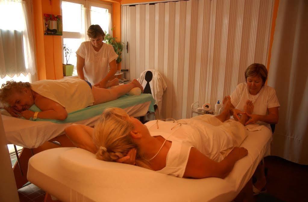 Siesta Club Apartman Harkány Exteriér fotografie